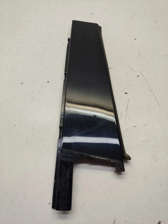 Rear door glass trim molding – Mercedes-Benz A-Class W176 (2012-2018)