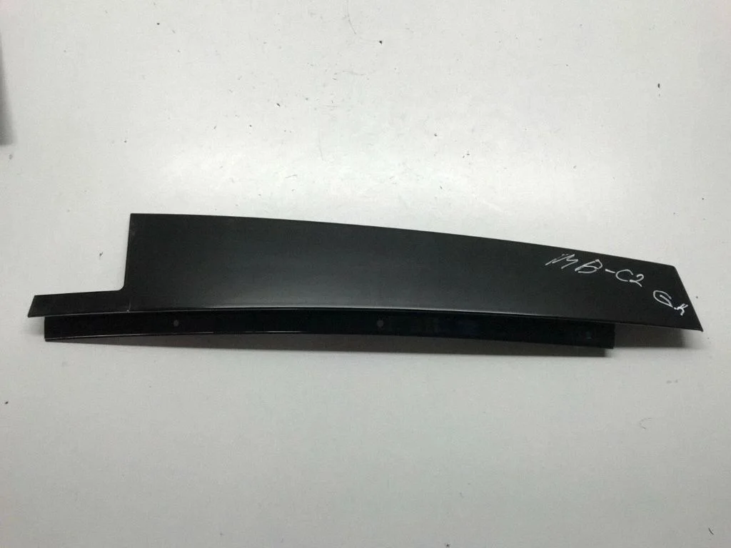 Rear door glass trim molding – Mercedes-Benz C-Class AMG W204 (2007-2014)