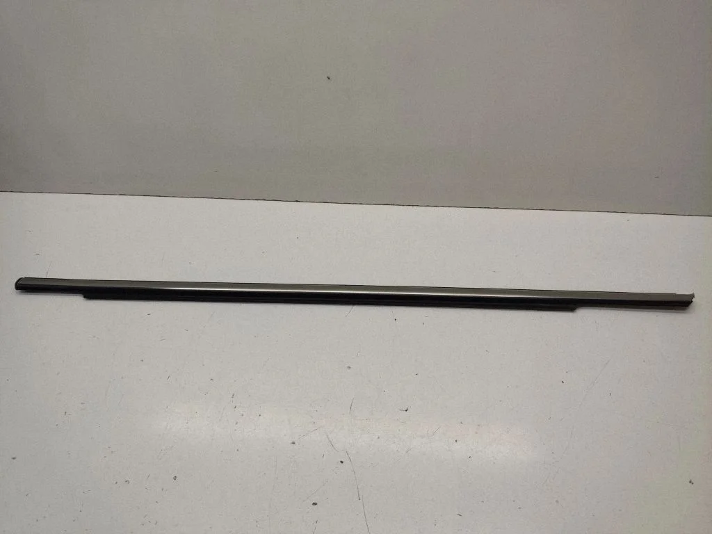 Front door glass trim molding – front left