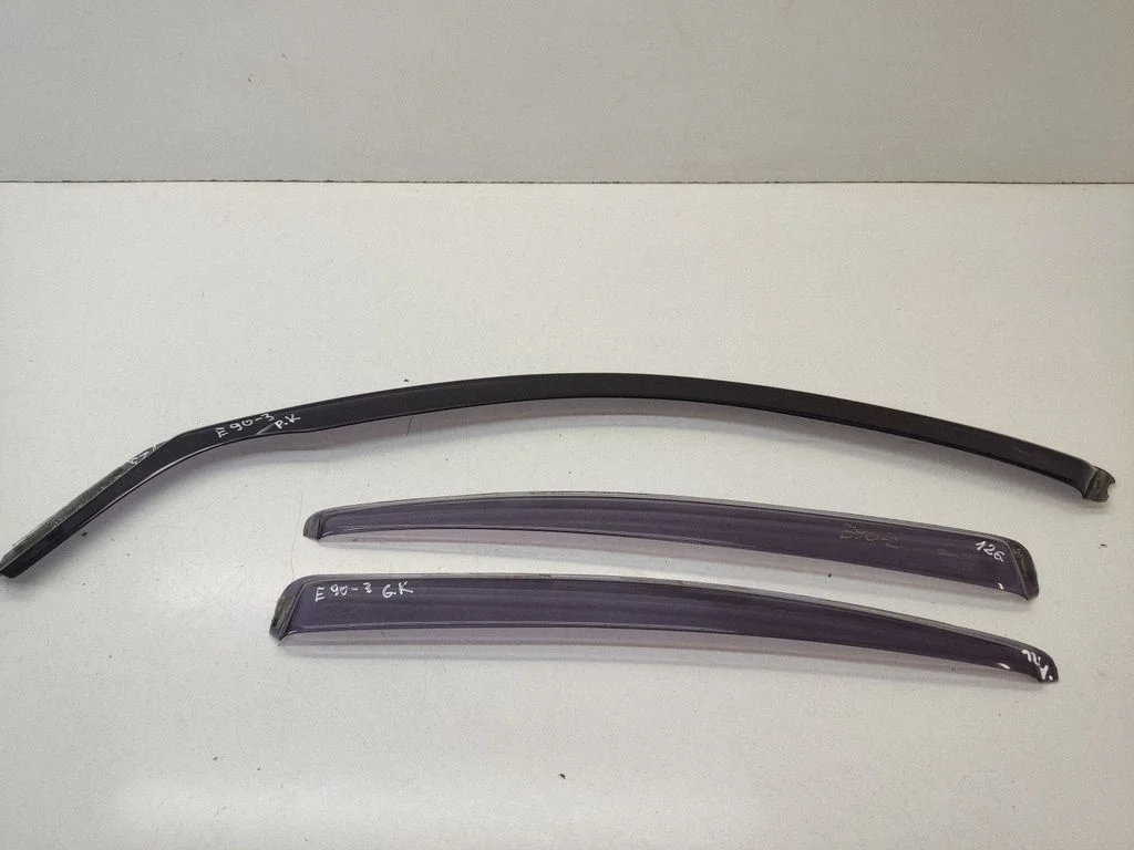 Front door glass trim molding – BMW 3 Series E90 E91 (2005-2012)