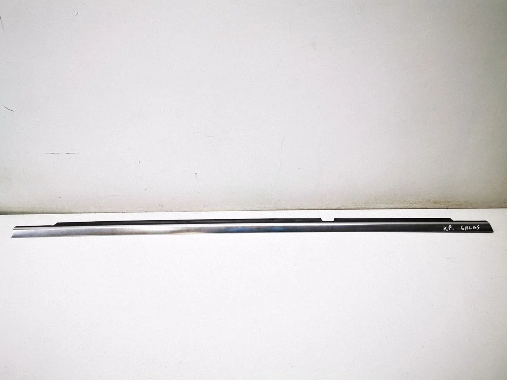 Tagaukse klaasi liist – Mercedes-Benz E-klass W212 (2009-2016)