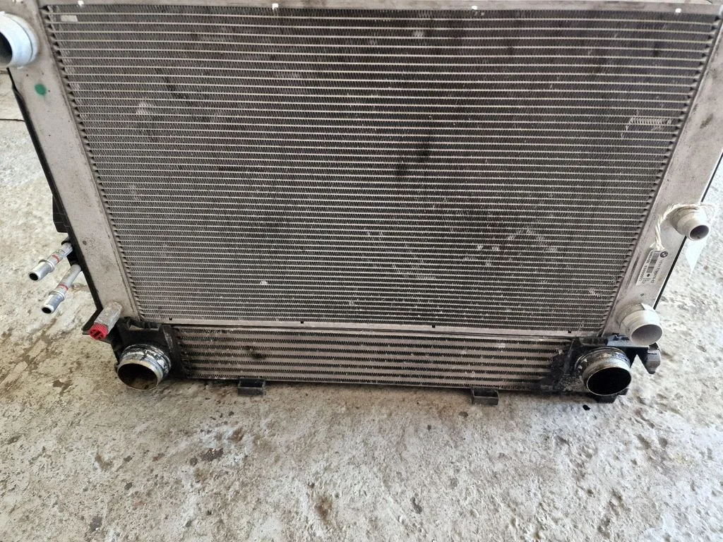 Radiator set 7787830