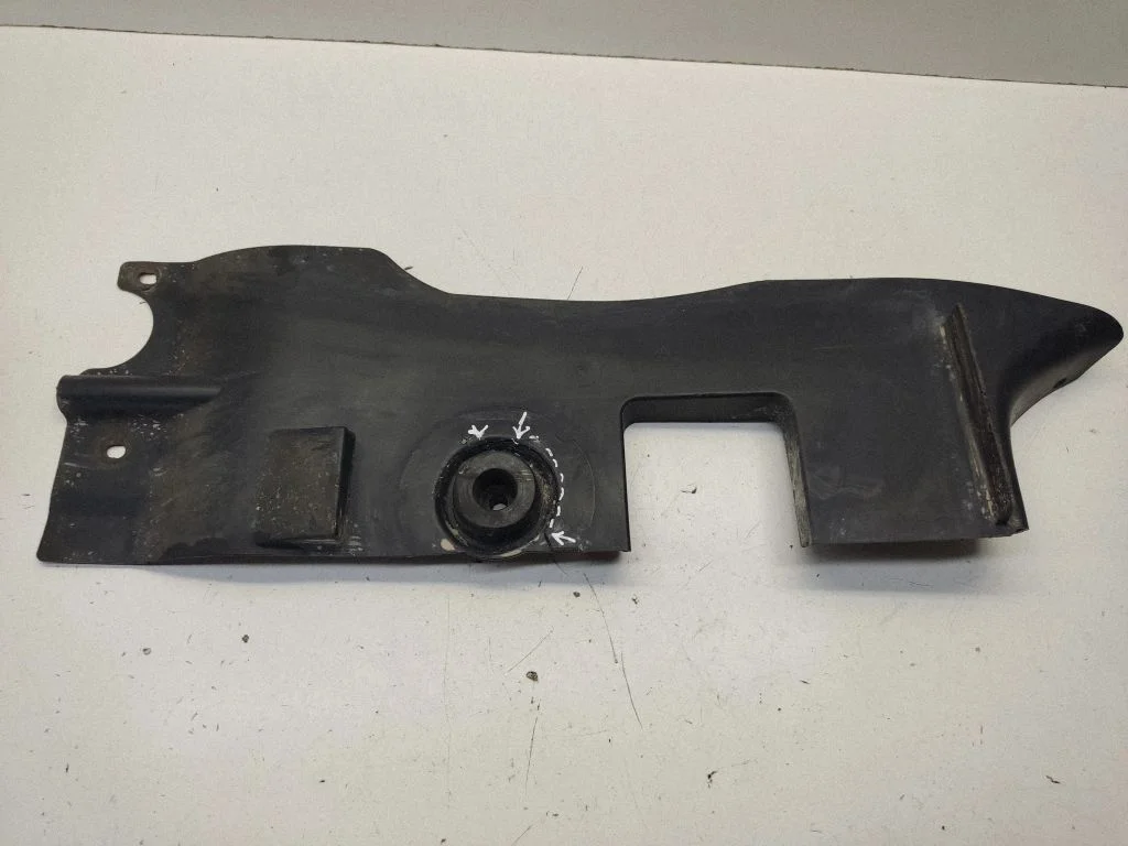 Side bottom protection 04575738AA