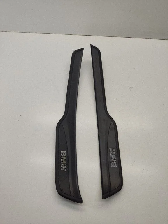 Listwy progowe wewnętrzne (komplet) – BMW Seria 3 E90 E91 (2005-2012)