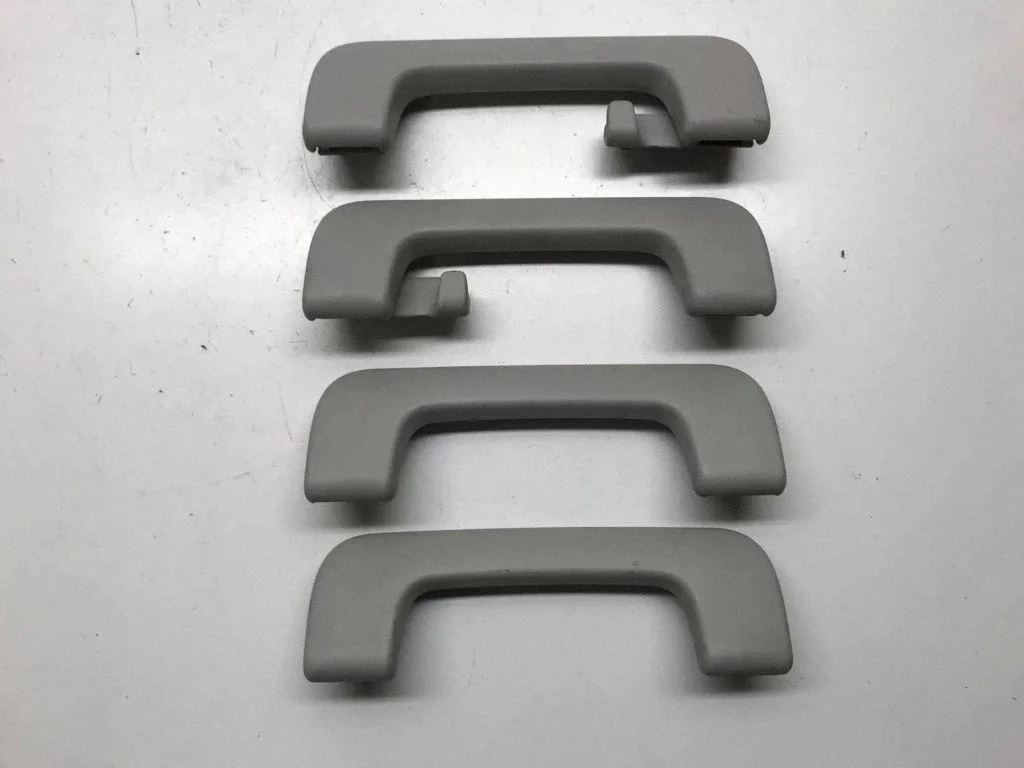 A set of handles for the ceiling – Audi A6 Allroad C6 (2006-2011)