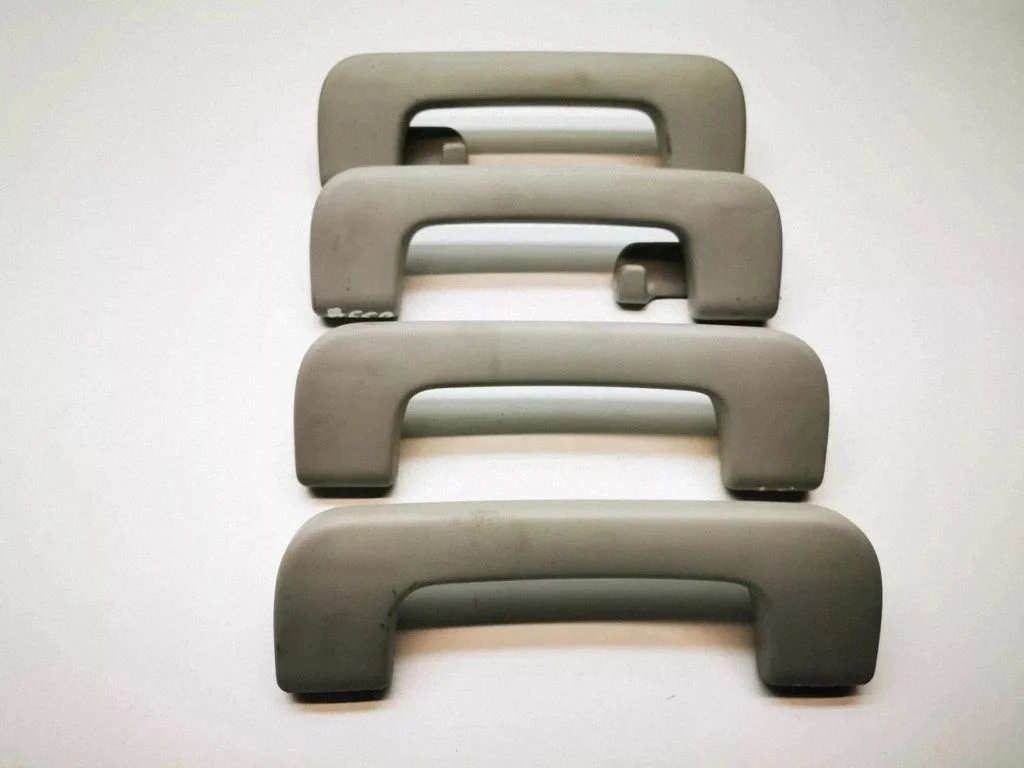 A set of handles for the ceiling – Audi A6 Allroad C6 (2006-2011)