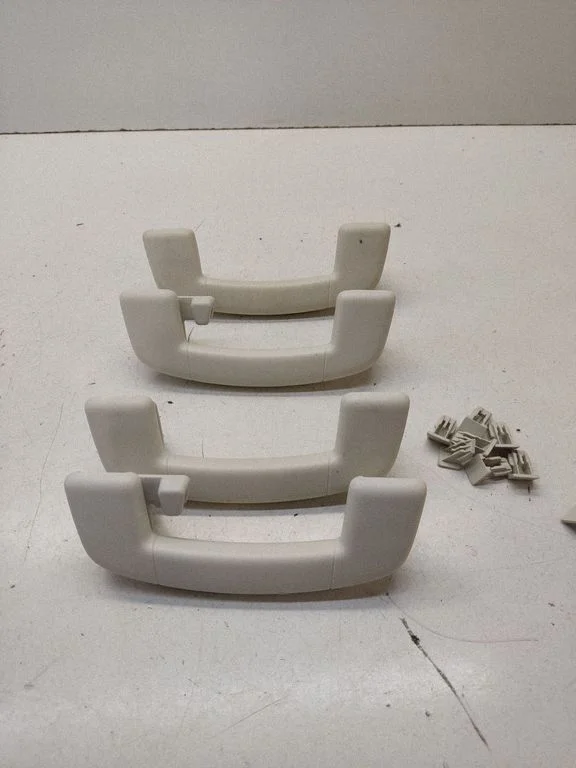 A set of handles for the ceiling 3G0857607B