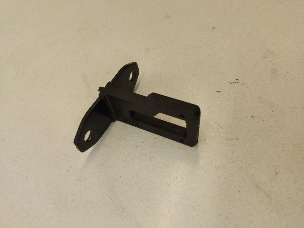 Trunk lock loop – Mini Cooper Countryman R60 (2011-2016)