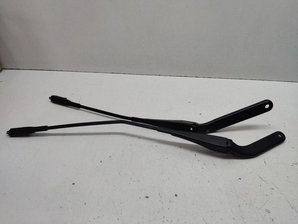 Front wiper blade arm 2990149