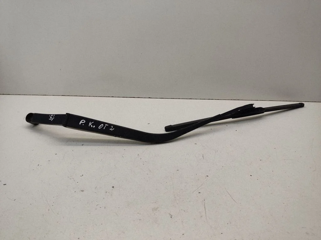 Front wiper blade arm 2032119