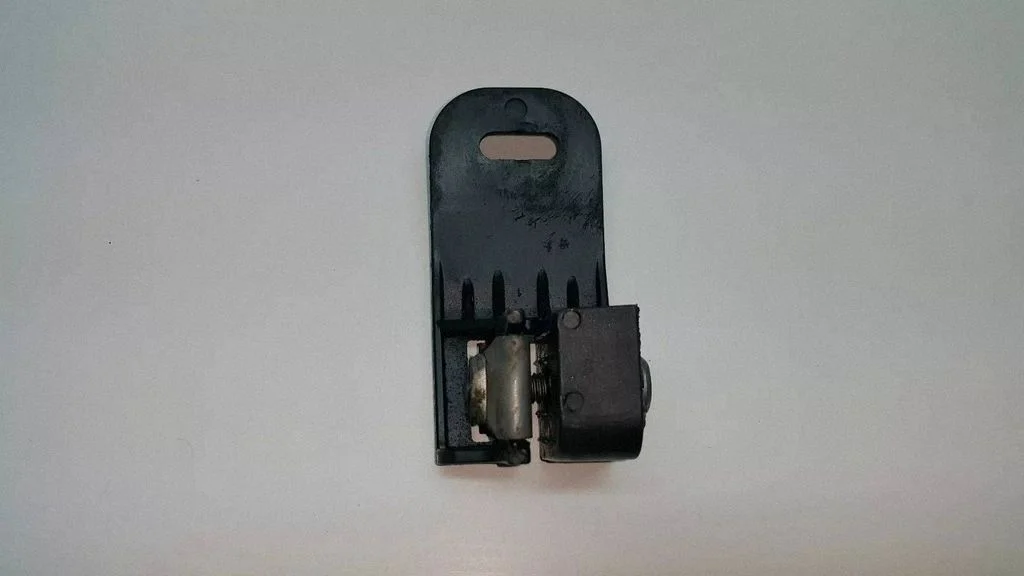 Esitule kinnitusklamber – BMW 1-seeria E81 E87 (2004-2011)