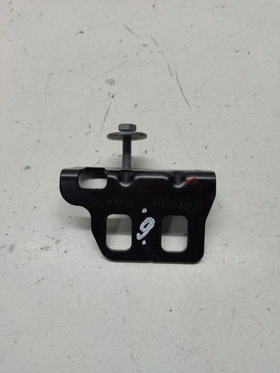 Headlight/headlamp mounting bracket 9838210580