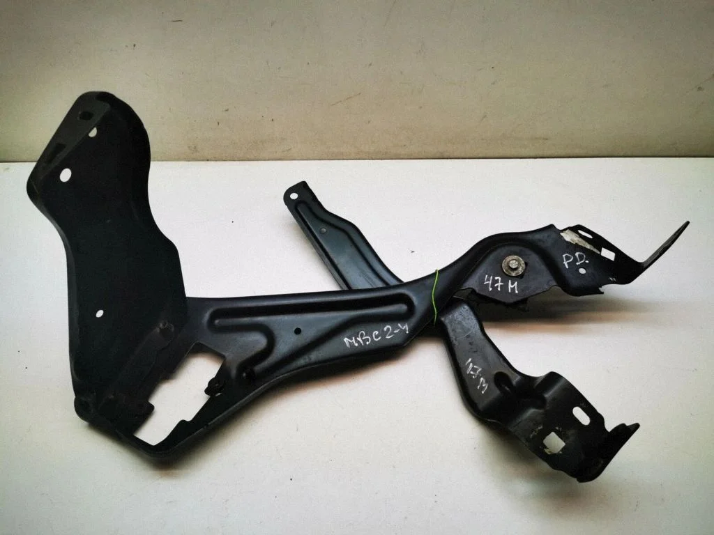 Headlight/headlamp mounting bracket – Mercedes-Benz C-Class AMG W204 (2007-2014)