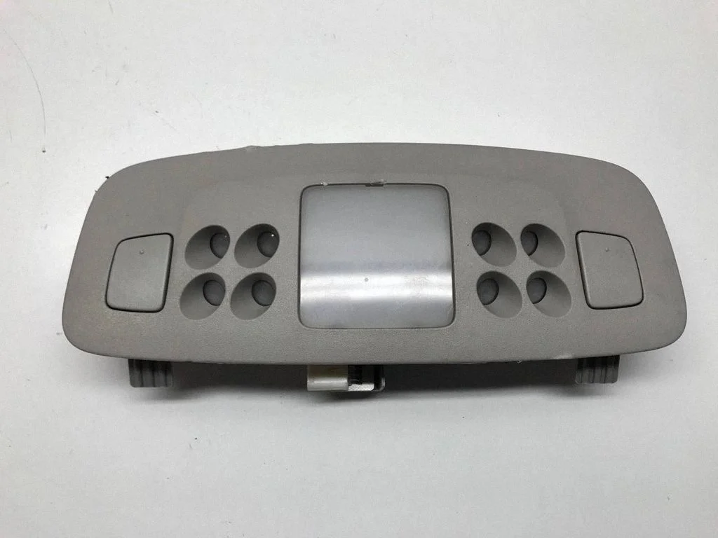 Tagaistmete valgustustuli – Lexus IS 220D-250-350 (2006-2013)