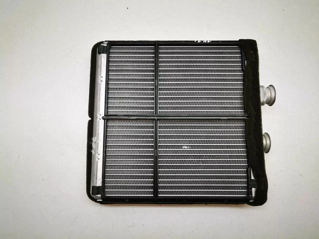 Salongi küttekeha radiaator – Mercedes-Benz C-klass AMG W204 (2007-2014)