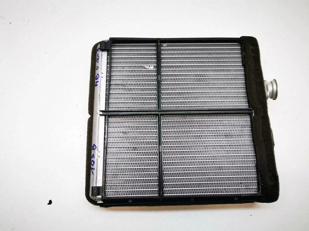 Salongi küttekeha radiaator – Mercedes-Benz C-klass AMG W204 (2007-2014)