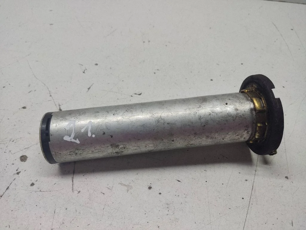 Fuel filter – BMW 3 Series E30 (1983-1994)