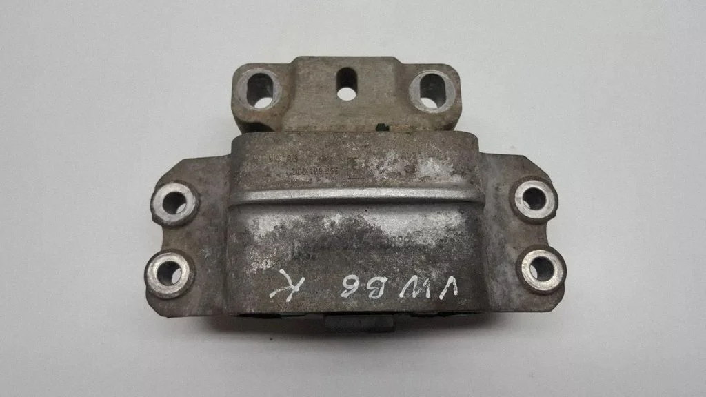 Poduszka skrzyni biegów 3C0199555