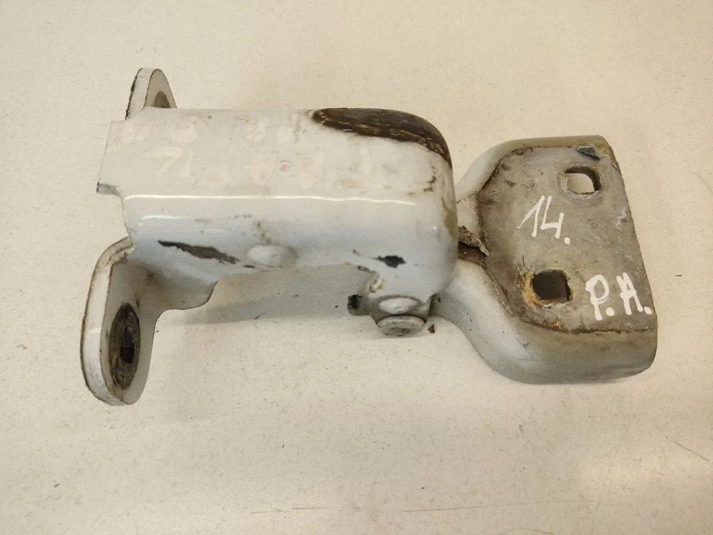 Esiukse alumine hing 311772G