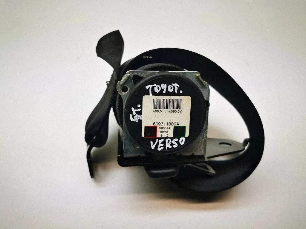 Rear seatbelt – Toyota Corolla Verso AR10 (2004-2009)