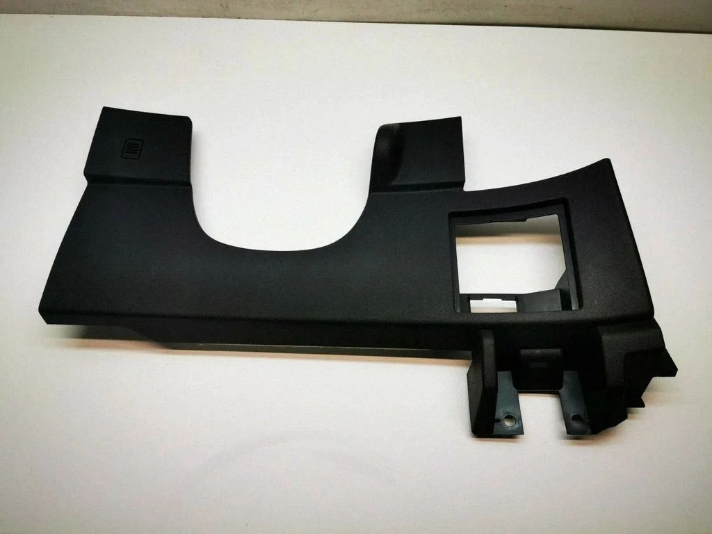 Dashboard lower bottom trim panel – front