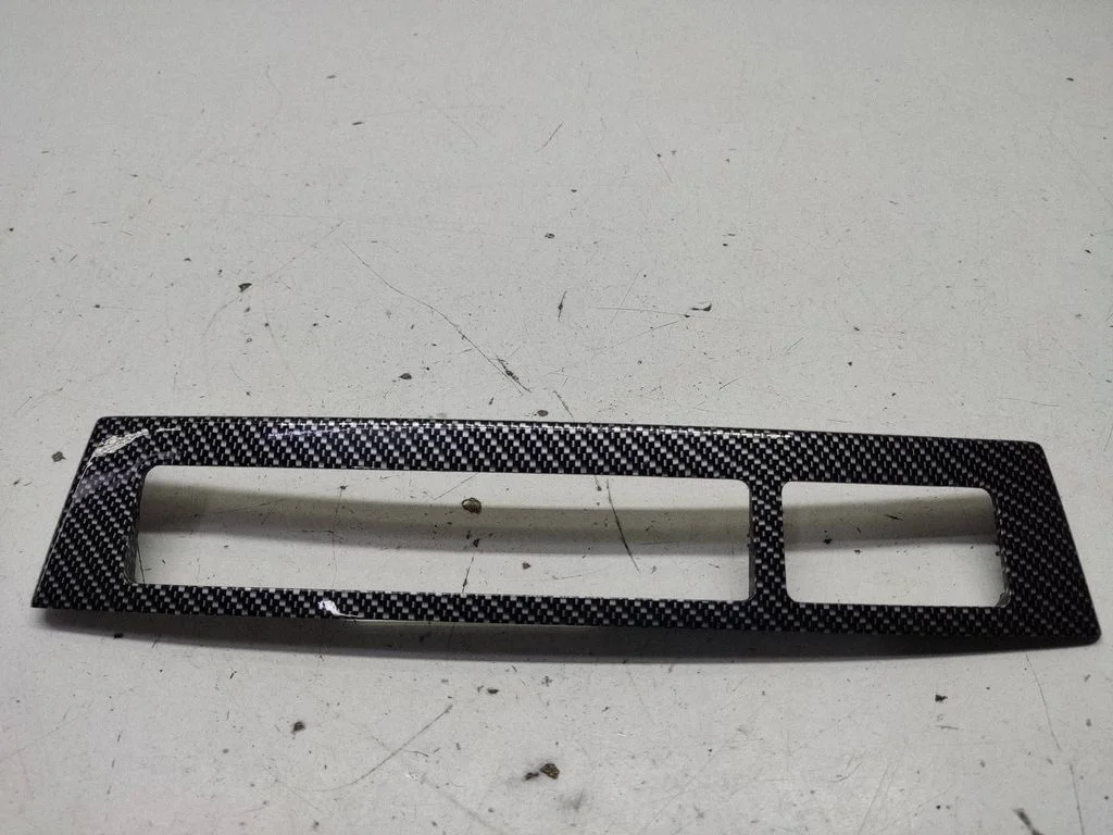 Dashboard glove box trim – BMW 7 Series E65 E66 (2001-2008)