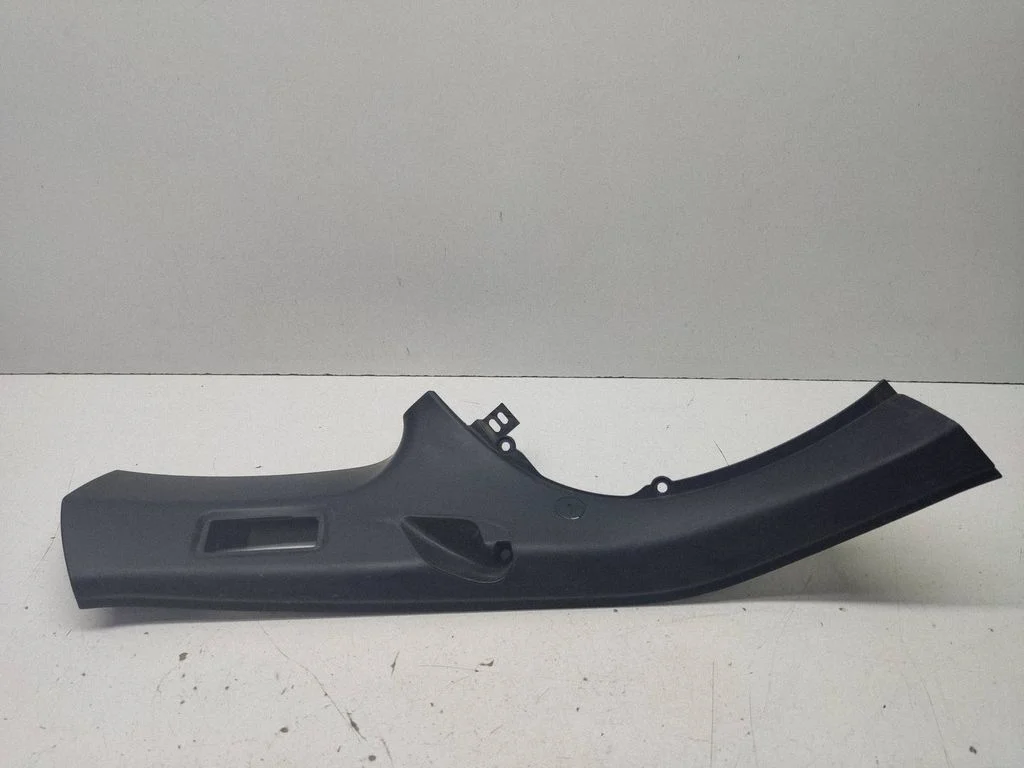 (D)pillar trim (top) – BMW 3 Series E46 (1998-2005)