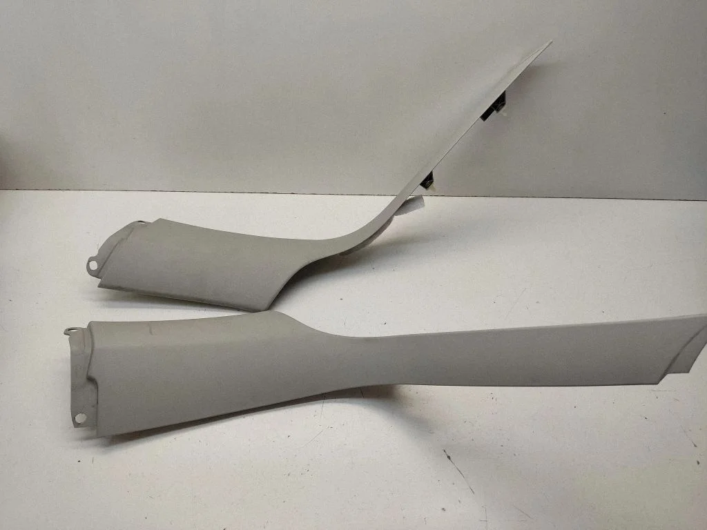 (D)pillar trim (top) – Mercedes-Benz ML-Class W164 (2005-2011)