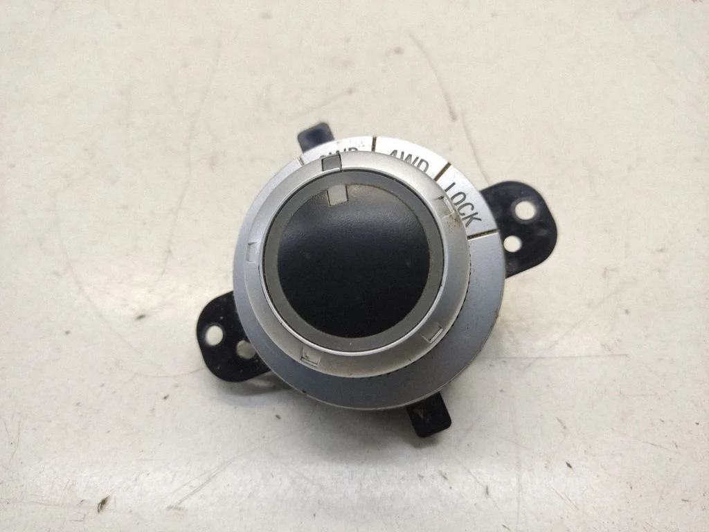 Multifunctional control switch/knob – Mitsubishi Outlander (2007-2012)