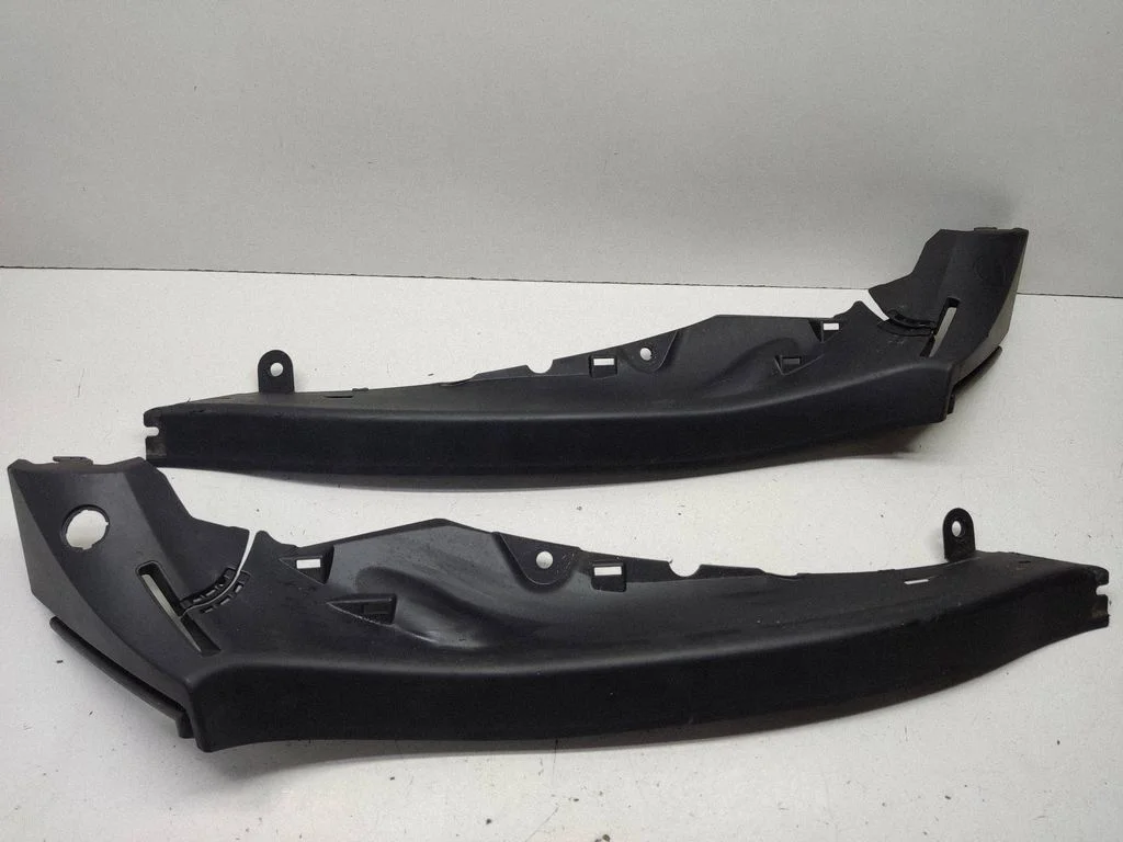 Rear seat side bottom trim – BMW 7 Series E65 E66 (2001-2008)