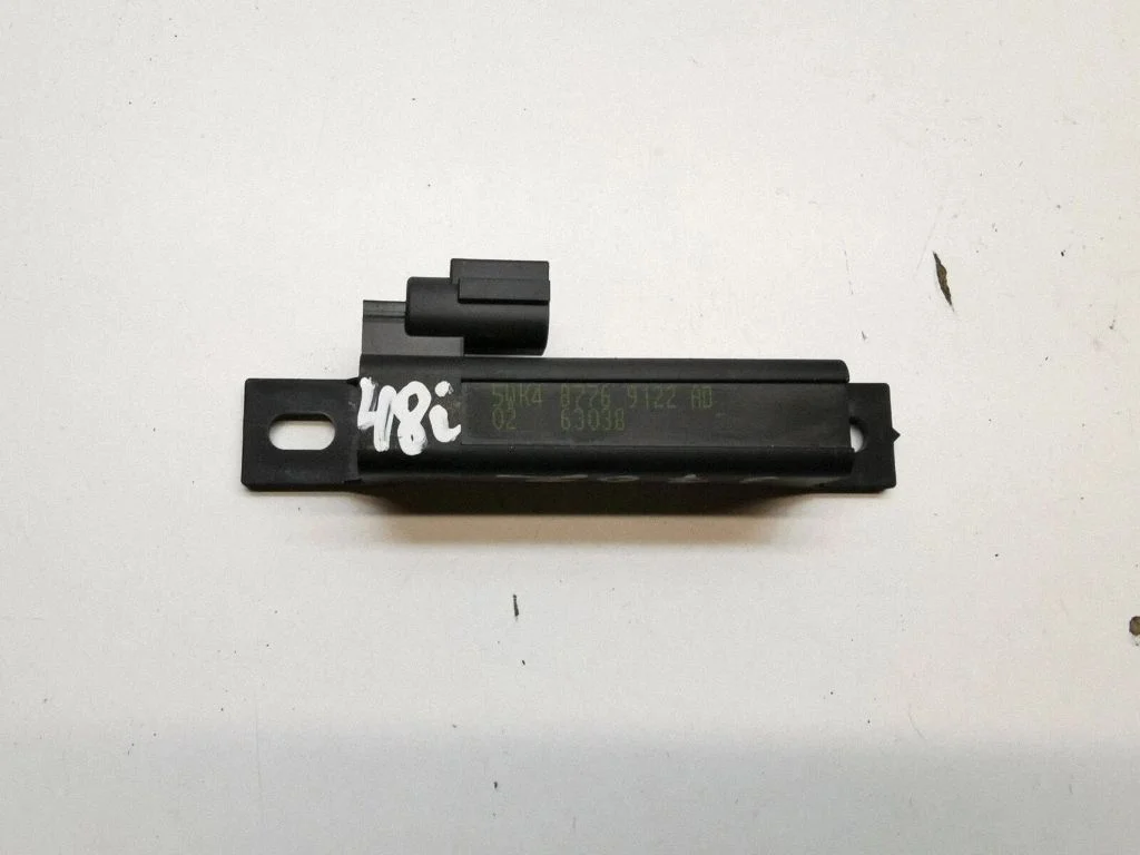 Interior comfort aerial antenna – Nissan 370Z (2009-2020)