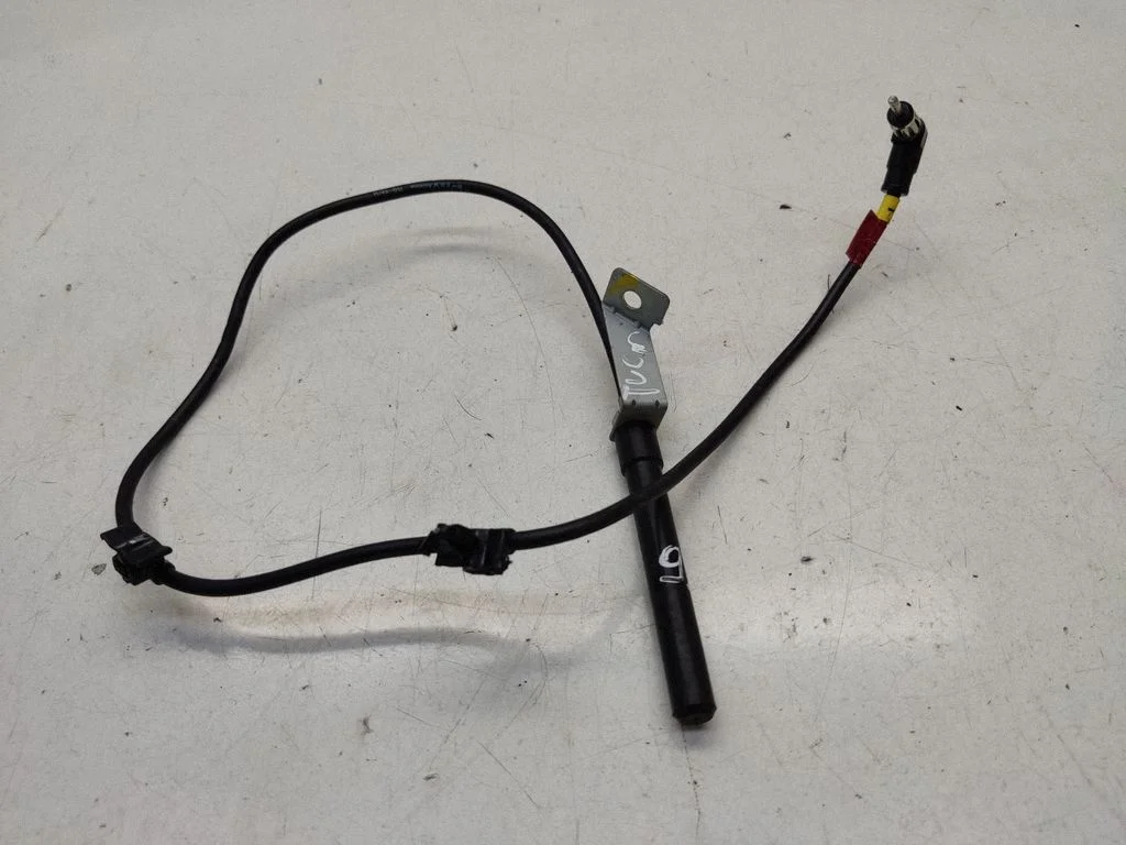 Interior comfort aerial antenna – Hyundai Tucson JM (2004-2009)