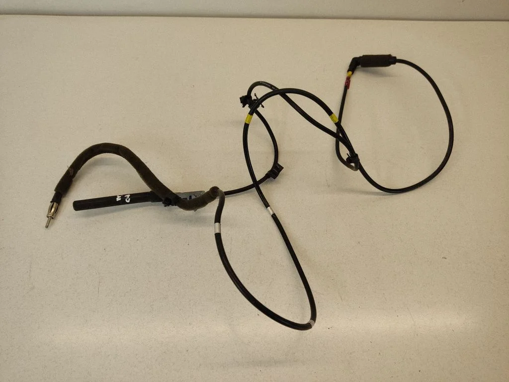 Interior comfort aerial antenna – Hyundai Tucson JM (2004-2009)