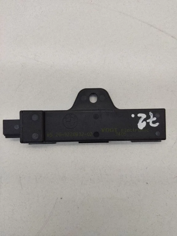 Interior comfort aerial antenna – BMW 5 Series F10 F11 (2009-2016)