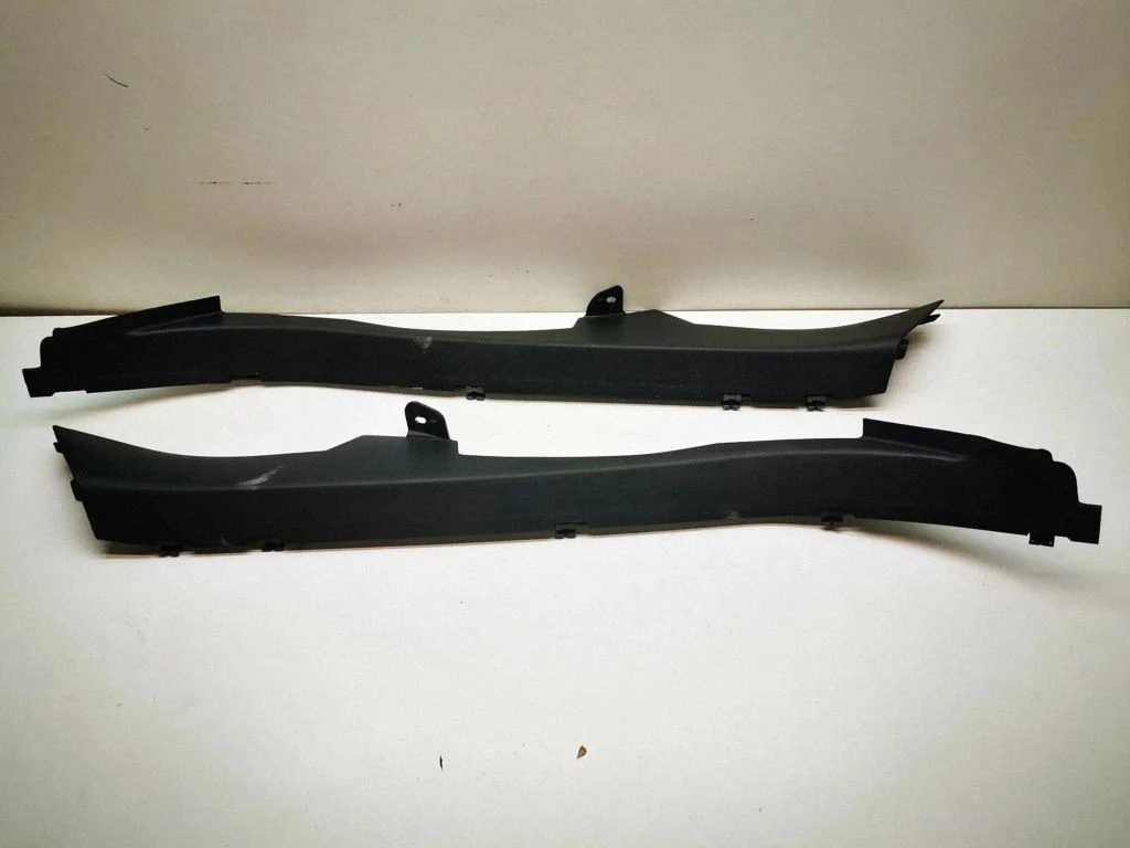 Rear seat side bottom trim – Mercedes-Benz C-Class AMG W204 (2007-2014)