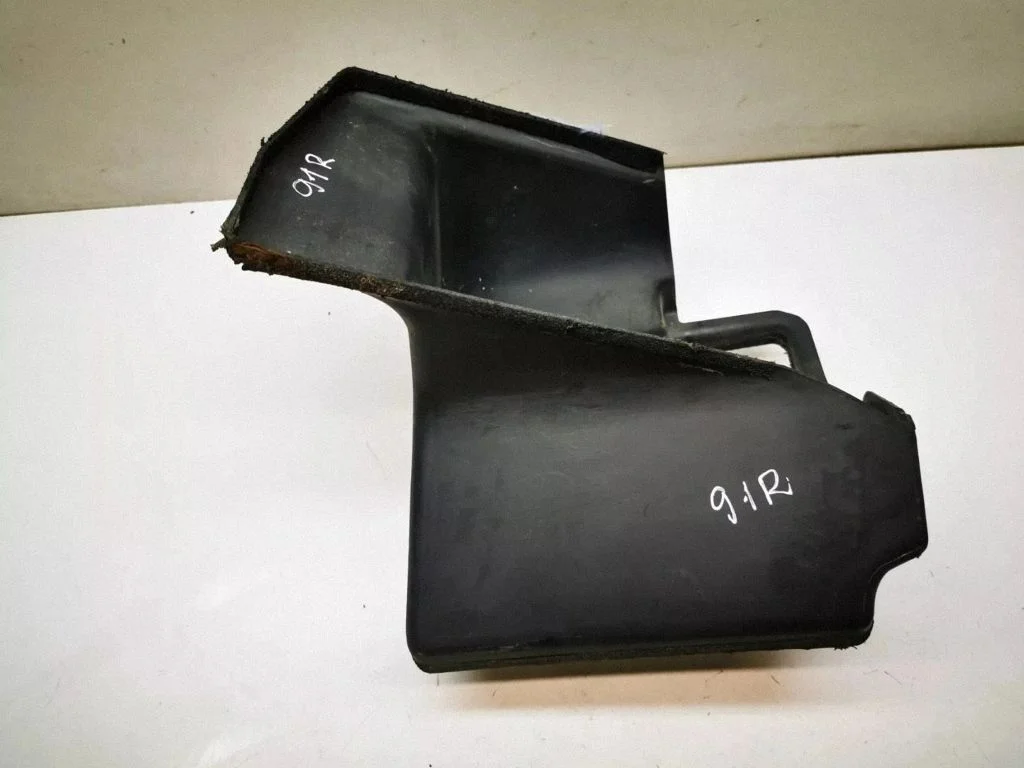 Intercooler air channel guide – KIA Sportage (2005-2010)