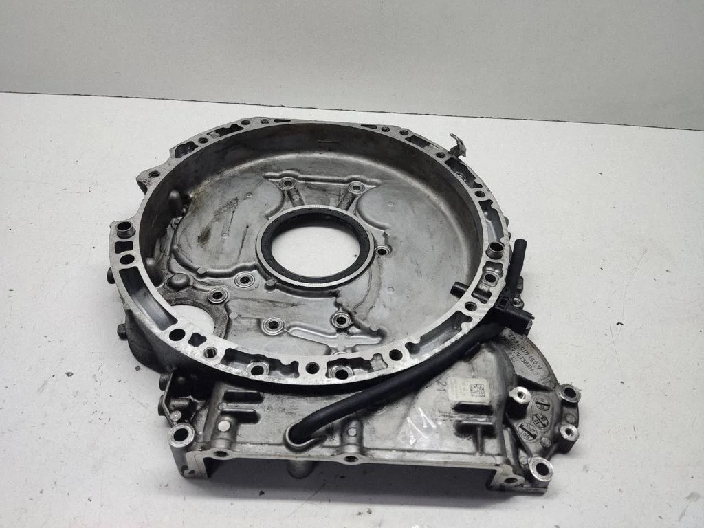 Timing chain cover – Mercedes-Benz Vito Viano W447 (2014-)