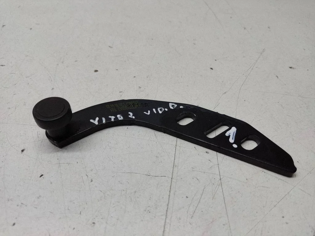 Sliding door middle roller runner – Mercedes-Benz Vito Viano W447 (2014-)