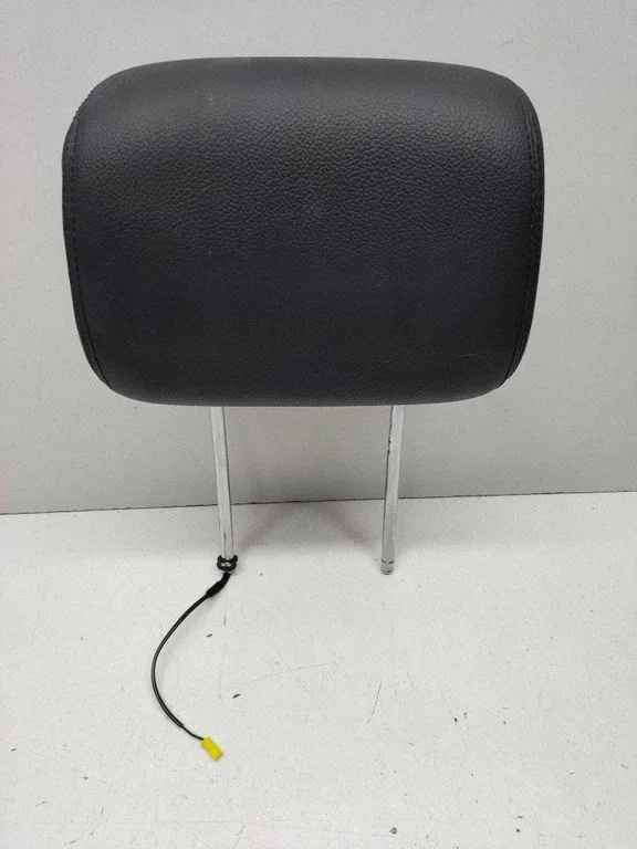 Front seat headrest – Mercedes-Benz ML-Class W164 (2005-2011)