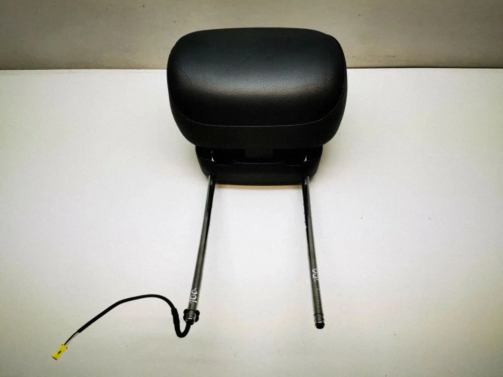 Front seat headrest – Mercedes-Benz CLS-Class C219 (2003-2011)