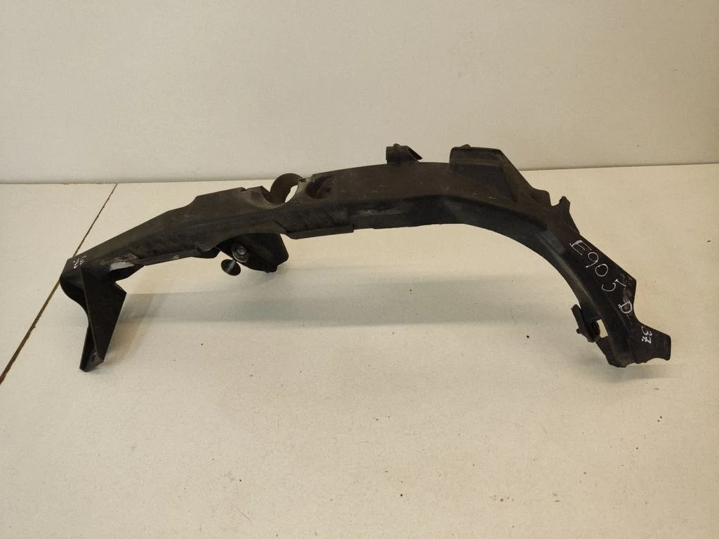 Headlight/headlamp mounting bracket 51647116708