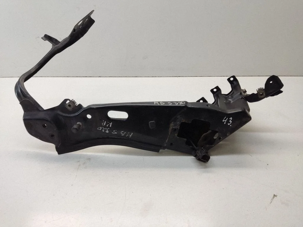 Esitule kinnitusklamber – Mercedes-Benz S-klass W221 (2005-2013)