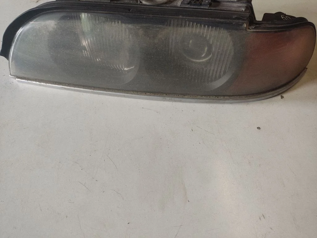 Headlight/headlamp 152139