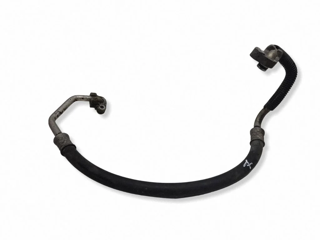 Air conditioning (A/C) pipe/hose – front