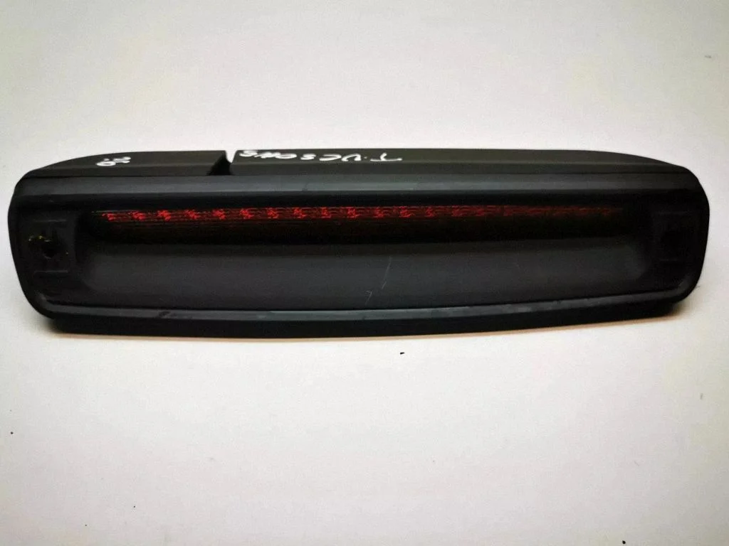 Papildu stopgaismas lukturis 927002E00