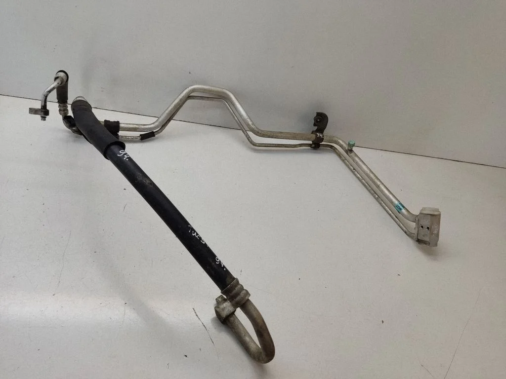 Air conditioning (A/C) pipe/hose – Hyundai Tucson JM (2004-2009)