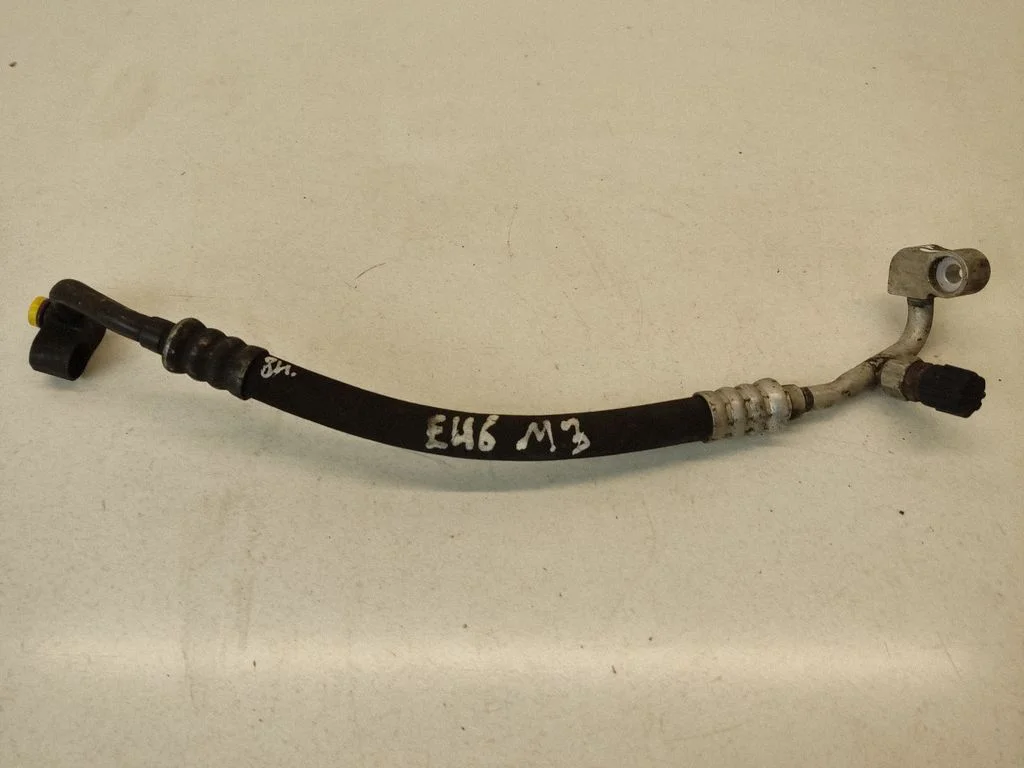 Air conditioning (A/C) pipe/hose – front