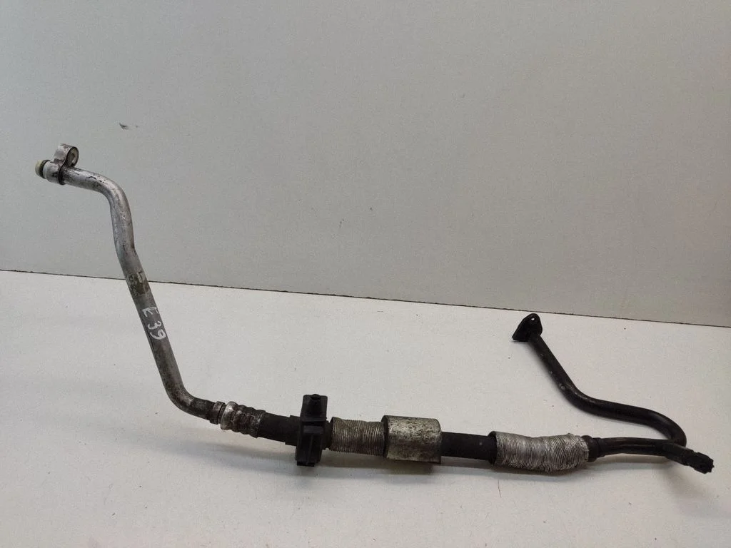 Air conditioning (A/C) pipe/hose 8391722