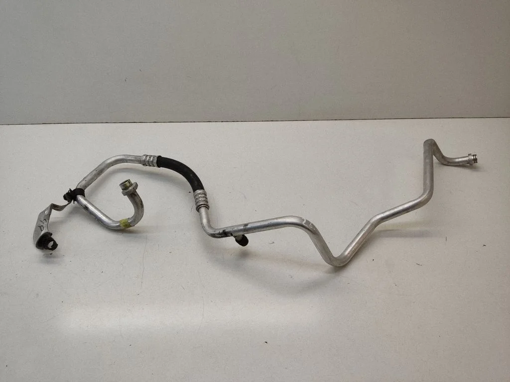 Air conditioning (A/C) pipe/hose – Renault Trafic II (X83) (2001-2014)