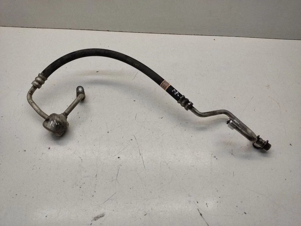 Air conditioning (A/C) pipe/hose H2262
